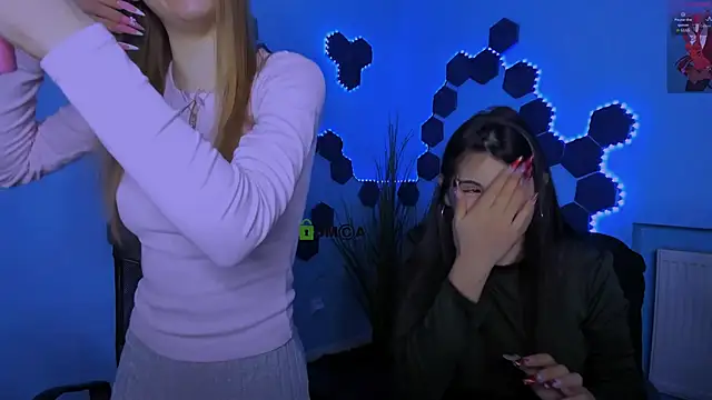 lizzie boom  online show from 02-23-26, 08:17