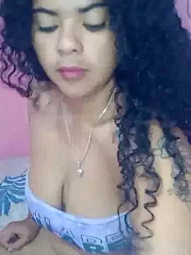 Snapshot of Fresa235 chatting on 01-08-26, 04:37 Fresa235 online show from 01-08-26, 04:37