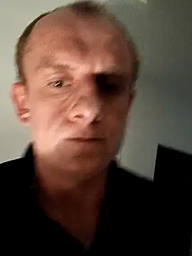 Snapshot of RoccoMaan chatting on 12-19-25, 06:37 RoccoMaan online show from 12-19-25, 06:37