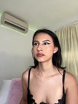 Snapshot of Zoe_mrl chatting on 01-19-26, 12:42 Zoe mrl online show from 01-19-26, 12:42