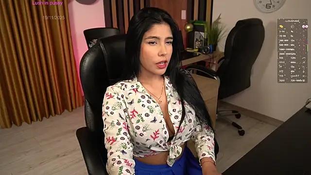 Snapshot of secretary_bj chatting on 11-19-25, 08:31 secretary bj online show from 11-19-25, 08:31