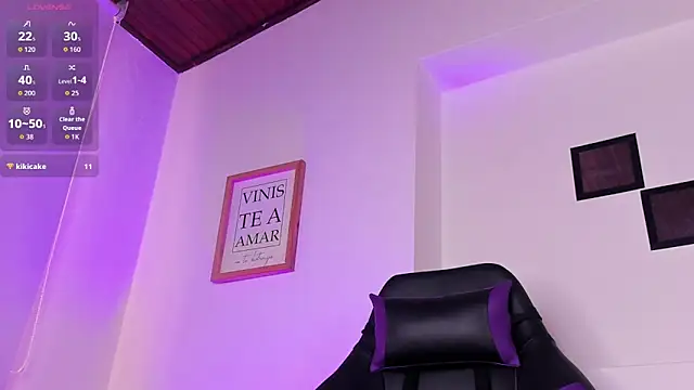 Snapshot of _noa_smithh_ chatting on 12-19-25, 08:16 noa smithh online show from 12-19-25, 08:16