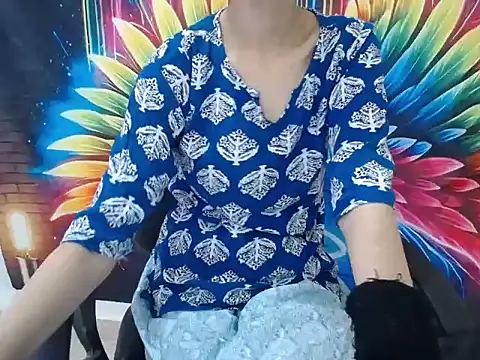 Snapshot of Farhana_beautyfull chatting on 05-20-26, 04:51 Farhana beautyfull online show from 05-20-26, 04:51