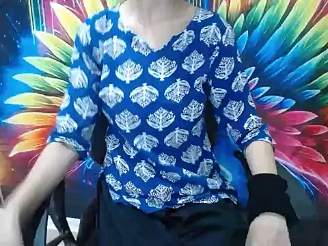 Snapshot of Farhana_beautyfull chatting on 05-28-26, 04:43 Farhana beautyfull online show from 05-28-26, 04:43