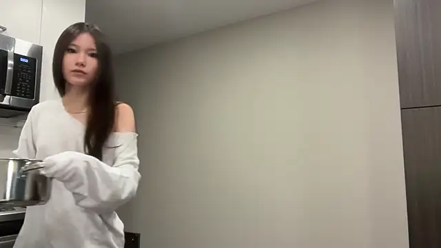 luvvivii online show from 06-16-26, 12:52