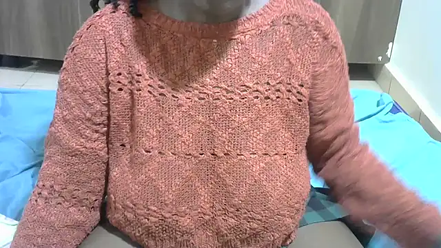 Snapshot of HII- chatting on 12-19-25, 07:21 HII- online show from 12-19-25, 07:21