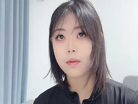 smalldaisy online show from 12-22-25, 01:57