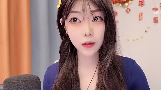 smalldaisy online show from 02-22-26, 02:02