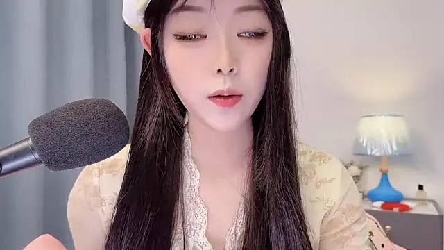 smalldaisy online show from 04-24-26, 02:47