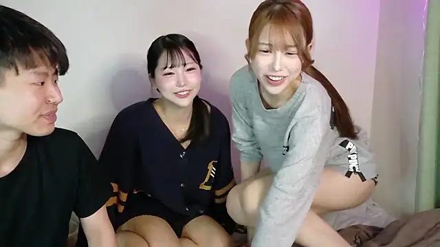 Snapshot of caba_sara chatting on 02-23-26, 12:35 caba sara online show from 02-23-26, 12:35