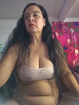 Snapshot of KiaraFoster chatting on 06-18-26, 12:09 KiaraFoster online show from 06-18-26, 12:09