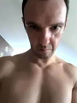 Snapshot of AlexxxisPitesti chatting on 12-21-25, 04:58 AlexxxisPitesti online show from 12-21-25, 04:58