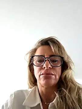 LaLynn online show from 02-26-26, 03:55