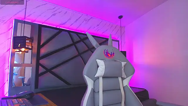 Lili Evanss online show from 02-04-26, 12:11