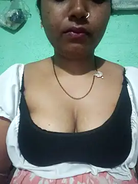 Snapshot of Eashita_01 chatting on 01-17-26, 09:07 Eashita 01 online show from 01-17-26, 09:07