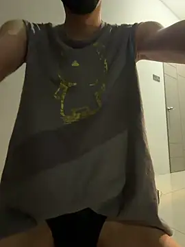 boyxx319 online show from 02-13-26, 03:30