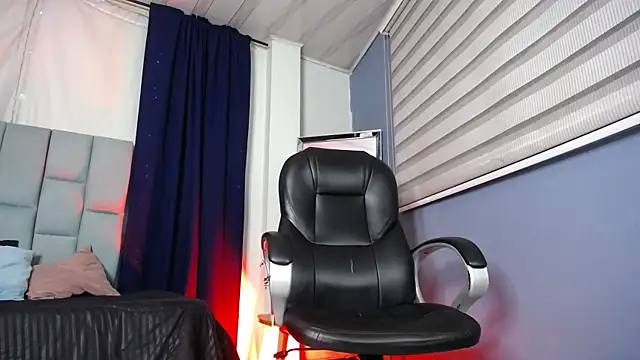 Emilyy05  online show from 01-18-26, 03:10