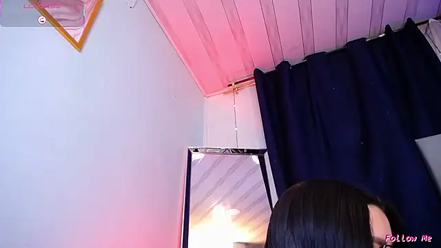 Emilyy05  online show from 03-04-26, 03:01