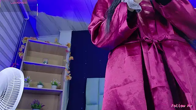 Emilyy05  online show from 04-28-26, 01:04