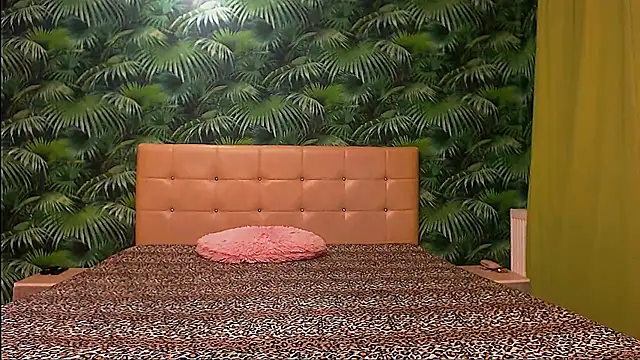 Snapshot of Stella_John chatting on 01-20-25, 05:48 Stella John online show from 01-20-25, 05:48