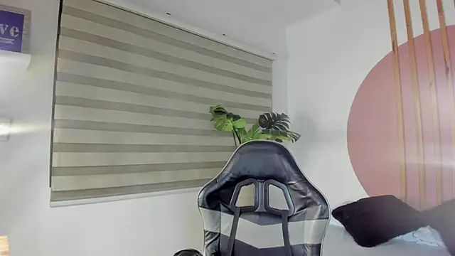 seraphine lark online show from 01-15-26, 07:06