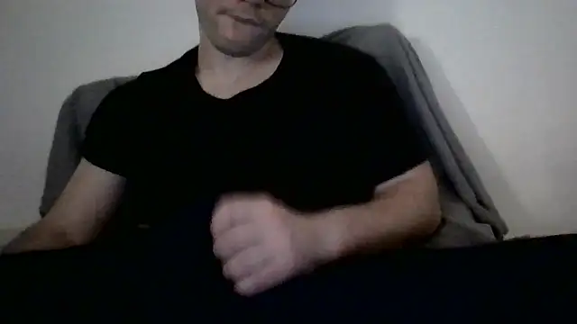 Snapshot of luke25bwc chatting on 05-09-26, 04:28 luke25bwc online show from 05-09-26, 04:28