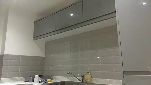 SnowBunnie97 online show from 12-20-25, 10:39