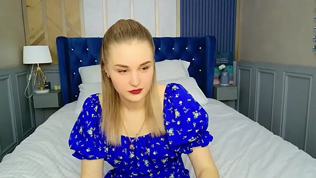 Molly Voss online show from 01-15-26, 04:11