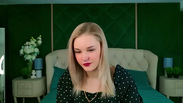 Molly Voss online show from 02-13-26, 02:57