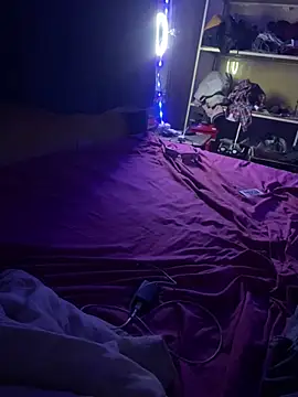 Snapshot of zolorzarafael chatting on 12-20-25, 08:32 zolorzarafael online show from 12-20-25, 08:32