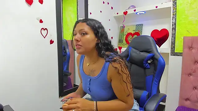 Snapshot of ashley-17 chatting on 03-15-26, 02:28 ashley-17 online show from 03-15-26, 02:28