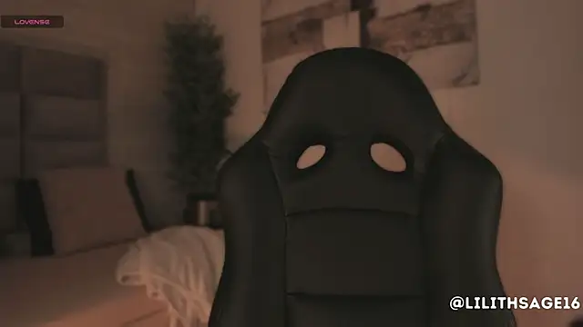 Lilith Sage  online show from 04-24-26, 07:49