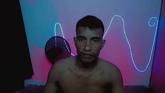 Yeison 777  online show from 12-21-25, 03:57