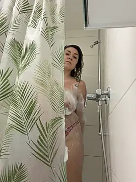 Vaannessaa online show from 12-22-25, 02:36