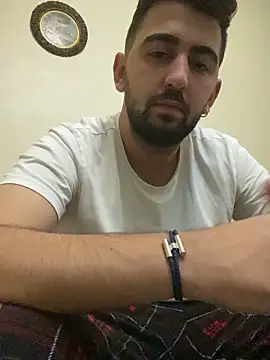 Snapshot of akindrv1 chatting on 12-21-25, 12:07 akindrv1 online show from 12-21-25, 12:07