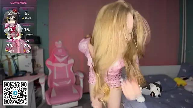 Snapshot of steffi_meoww chatting on 03-08-26, 05:39 steffi meoww online show from 03-08-26, 05:39