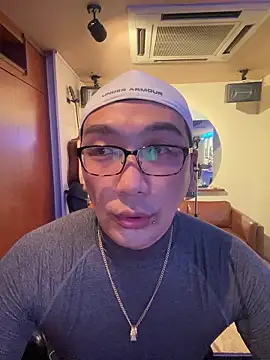 Snapshot of kokutenchan chatting on 06-11-26, 12:58 kokutenchan online show from 06-11-26, 12:58