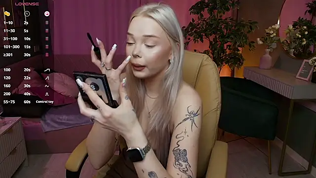 Leslie Caronn online show from 04-21-26, 07:36