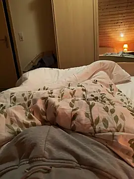 SecretCouple23 online show from 04-28-26, 07:41