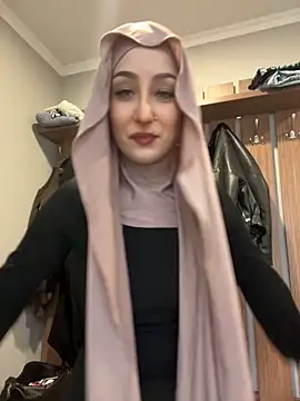 LuxBrunette  online show from 04-28-26, 06:07