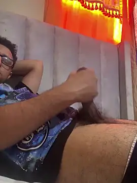 kiddeybaby online show from 12-21-25, 04:36