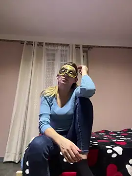 Snapshot of SexyMamiVee chatting on 02-09-26, 01:37 SexyMamiVee online show from 02-09-26, 01:37