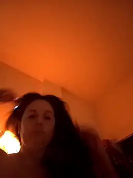 Snapshot of EdgedSleeve chatting on 02-19-26, 07:54 EdgedSleeve online show from 02-19-26, 07:54