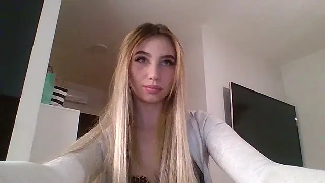 TeenLily online show from 02-18-26, 08:38