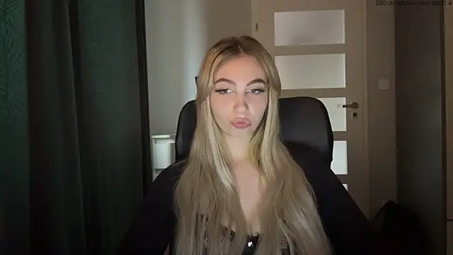 TeenLily online show from 06-04-26, 04:24