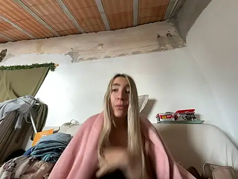 Snapshot of BarbieBlondieGirl chatting on 01-09-26, 12:52 BarbieBlondieGirl online show from 01-09-26, 12:52