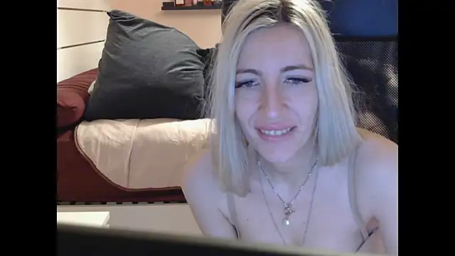 Snapshot of BarbieBlondieGirl chatting on 01-17-26, 05:45 BarbieBlondieGirl online show from 01-17-26, 05:45
