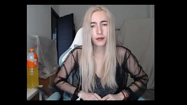 Snapshot of BarbieBlondieGirl chatting on 03-06-26, 04:58 BarbieBlondieGirl online show from 03-06-26, 04:58