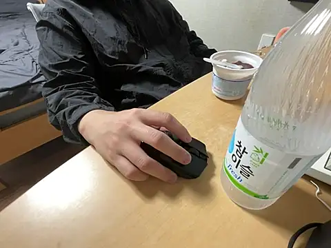 koreanbottom03 online show from 01-11-26, 10:42