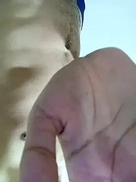 Snapshot of Zizomido199777 chatting on 12-21-25, 11:34 Zizomido199777 online show from 12-21-25, 11:34